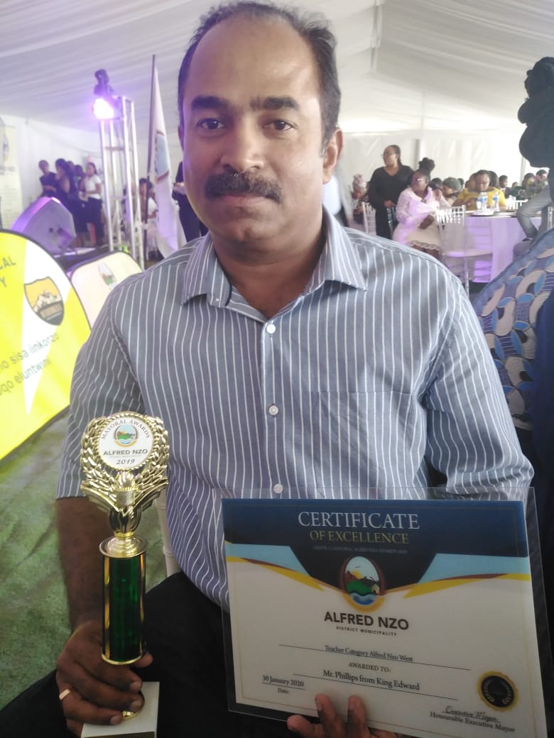 Mr Philip awarded as Top Physical Science Educator in the district