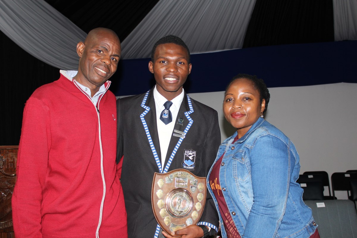 Reginald Viriri recipient of the Good Fellowship Award with his proud parents